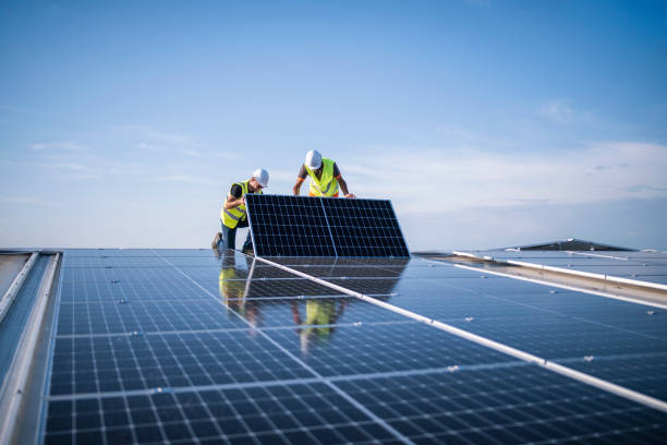Best Solar Panel Roofing Installation  in Lliams Bay, WI